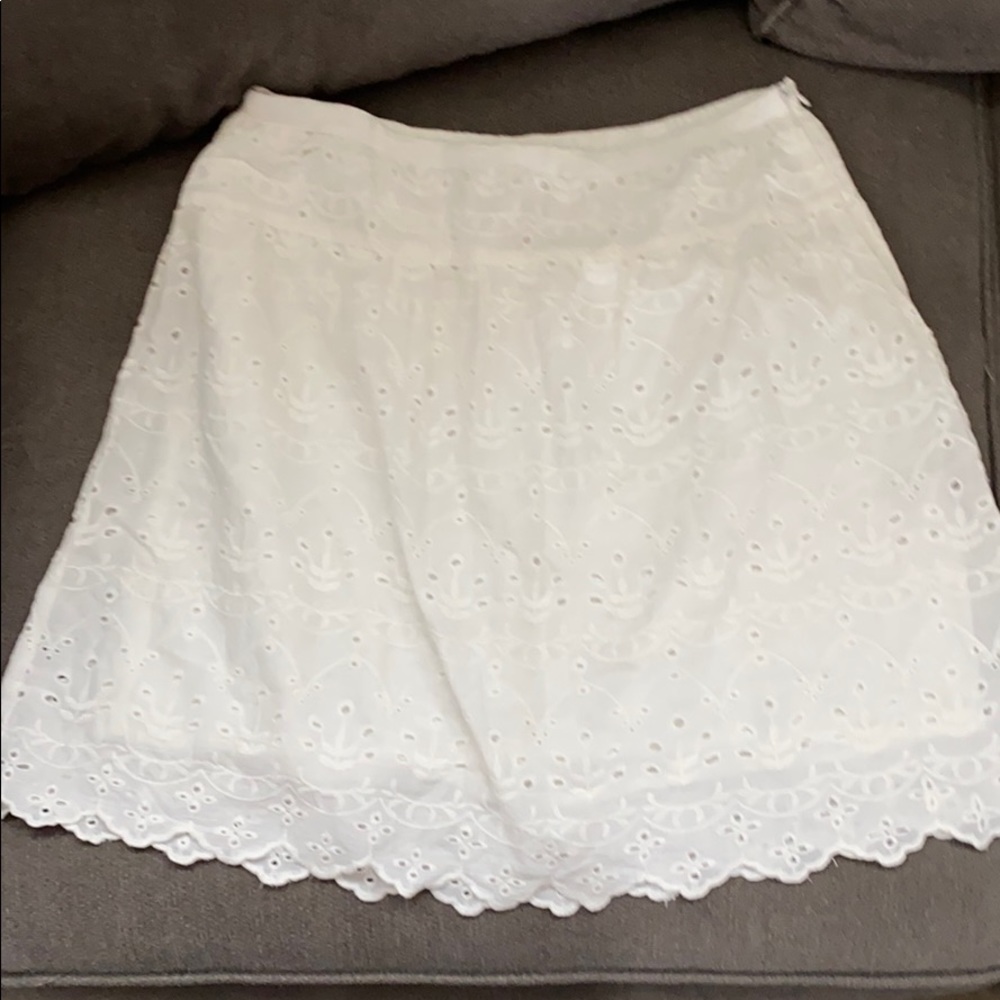 Max Studio white eyelet skirt - sz 6 NWOT